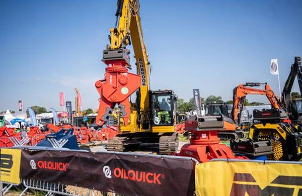 Bearing solutions for earthmoving equipment at Plantworx Bearing solutions for earthmoving equipment at Plantworx